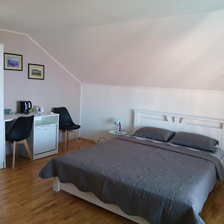 Elshani Risto'S Guest House מראה חיצוני תמונה