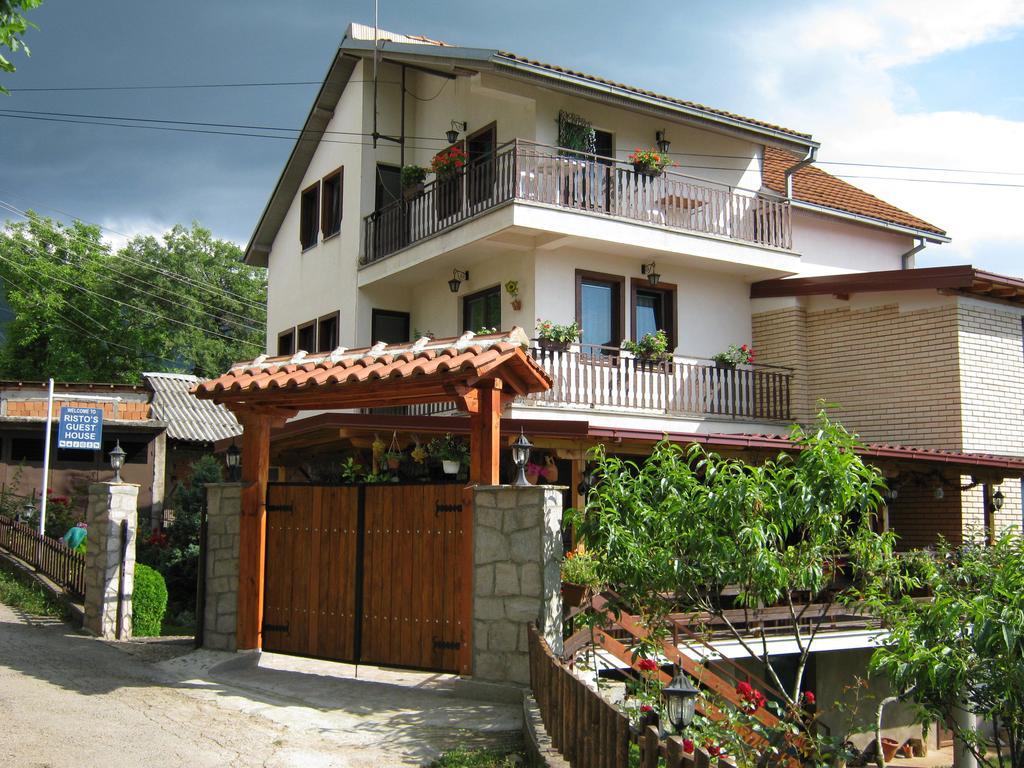Elshani Risto'S Guest House מראה חיצוני תמונה