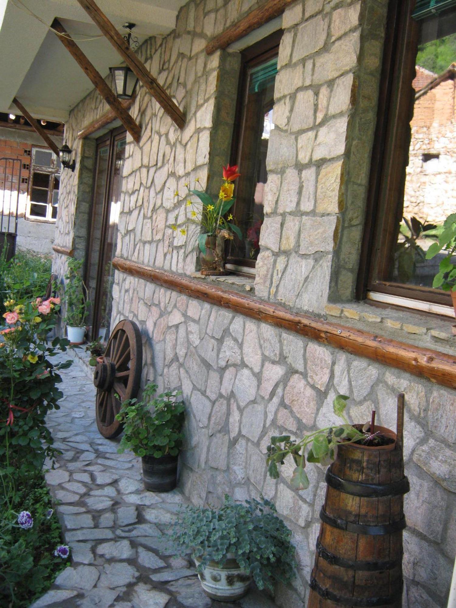 Elshani Risto'S Guest House מראה חיצוני תמונה