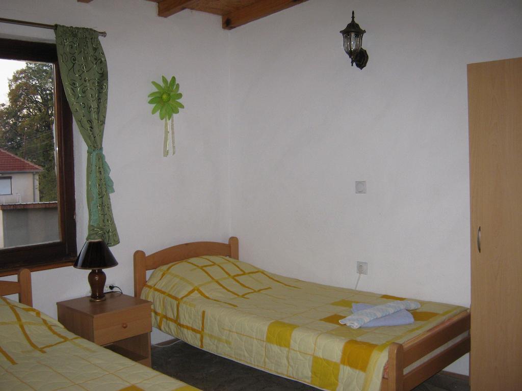 Elshani Risto'S Guest House מראה חיצוני תמונה