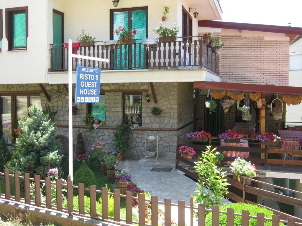 Elshani Risto'S Guest House מראה חיצוני תמונה