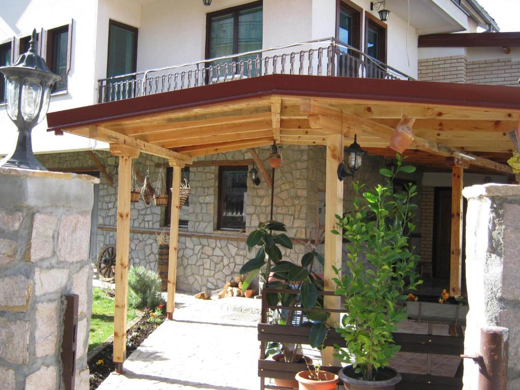 Elshani Risto'S Guest House מראה חיצוני תמונה