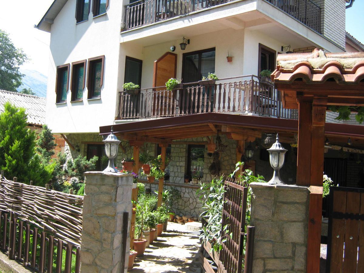 Elshani Risto'S Guest House מראה חיצוני תמונה